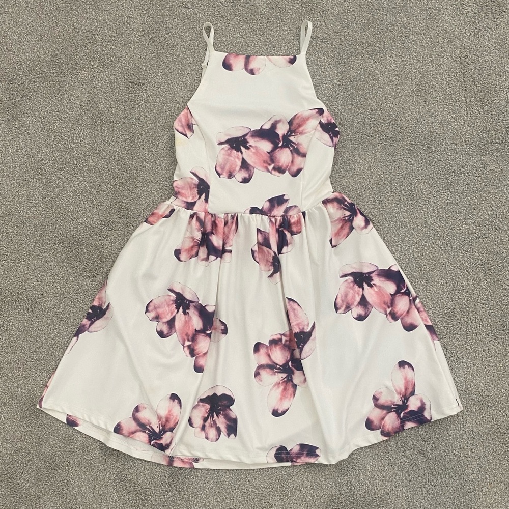 Fancyinn Kids Dress in White and Purple Floral